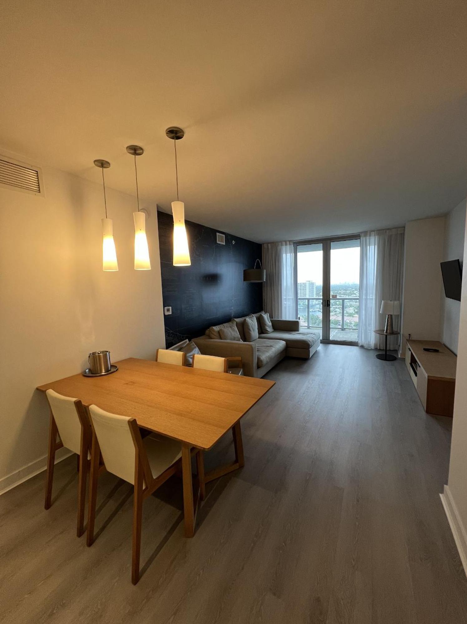 23Rd Floor Luxury & Spacious Beachwalk Resort Apartment With Amazing View Hallandale Beach Dış mekan fotoğraf